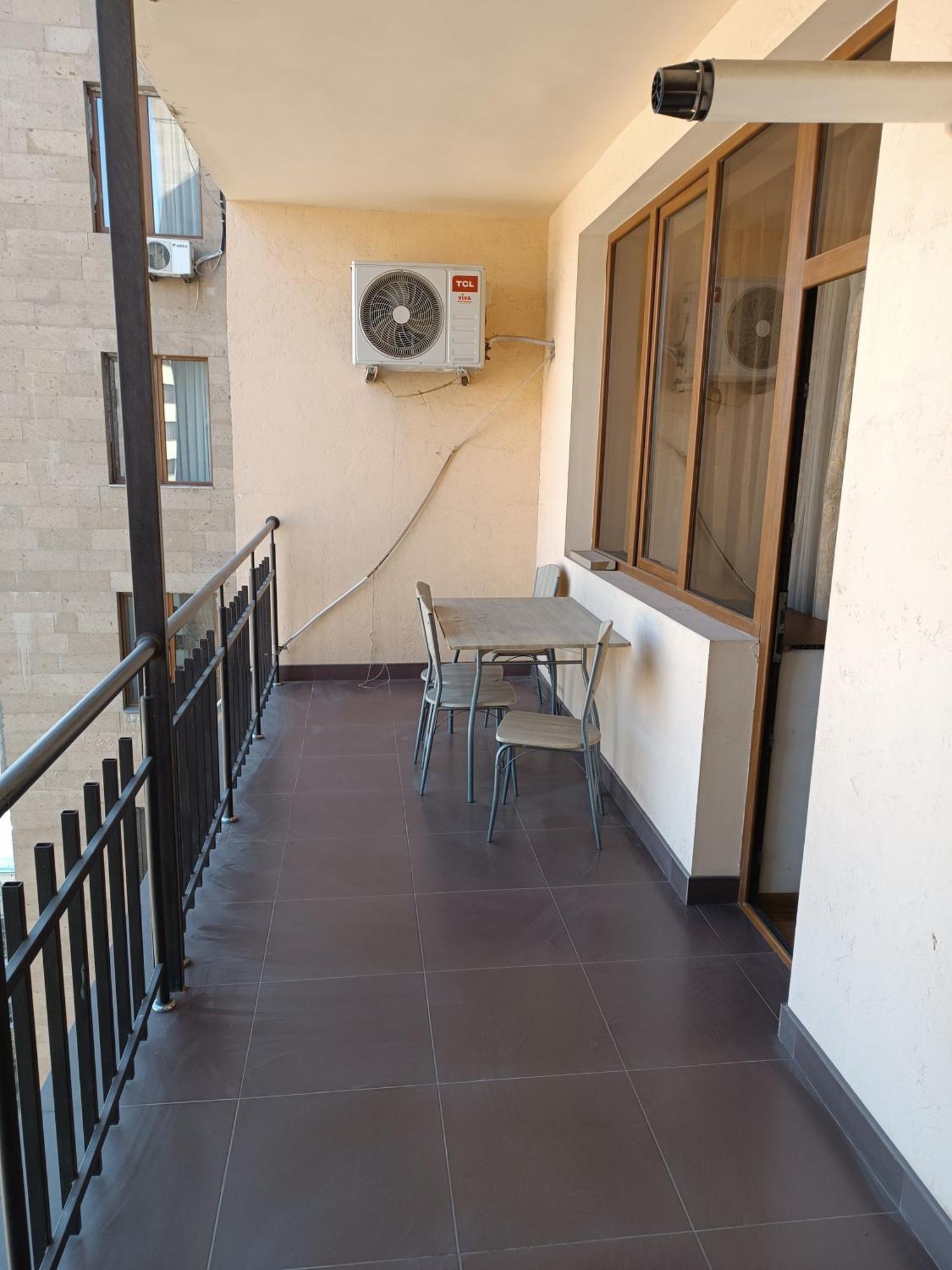 Rent Inn Yerevan On Arami Street المظهر الخارجي الصورة