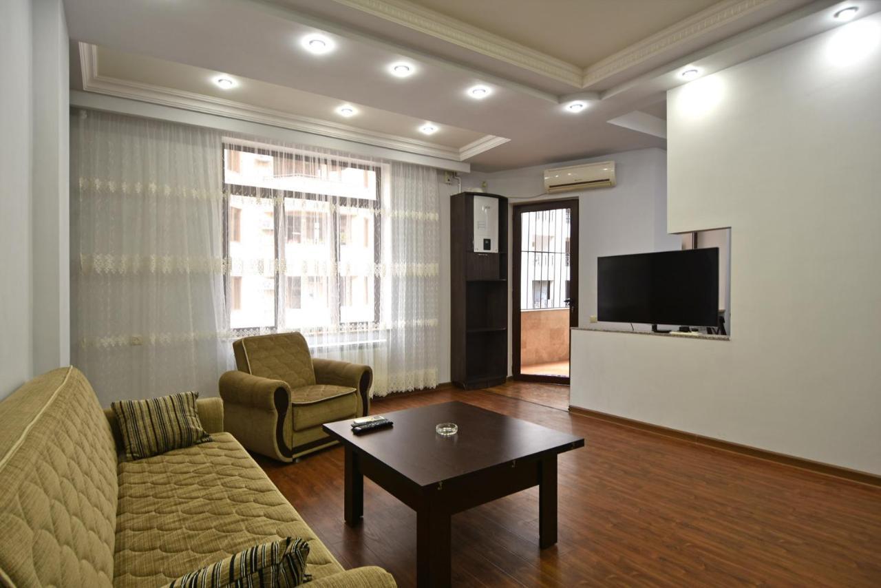 Rent Inn Yerevan On Arami Street المظهر الخارجي الصورة