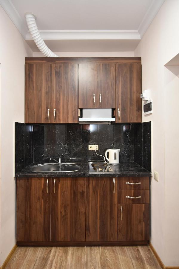 Rent Inn Yerevan On Arami Street المظهر الخارجي الصورة